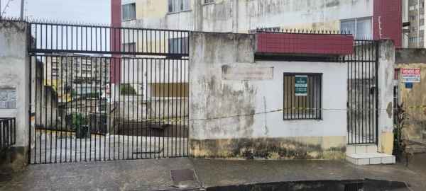 14 famílias estão desalojadas após desabamento de garagem no Politeama