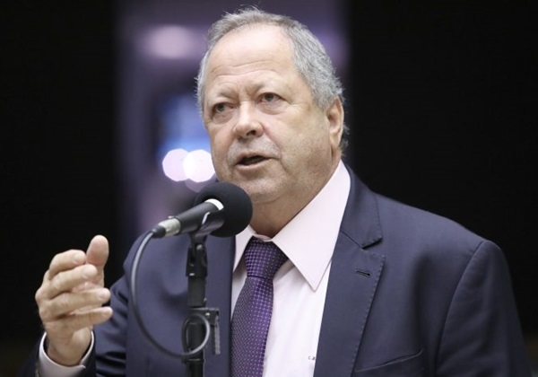 Câmara mantém prisão de deputado Chiquinho Brazão por suposto envolvimento no assassinato de Marielle Franco