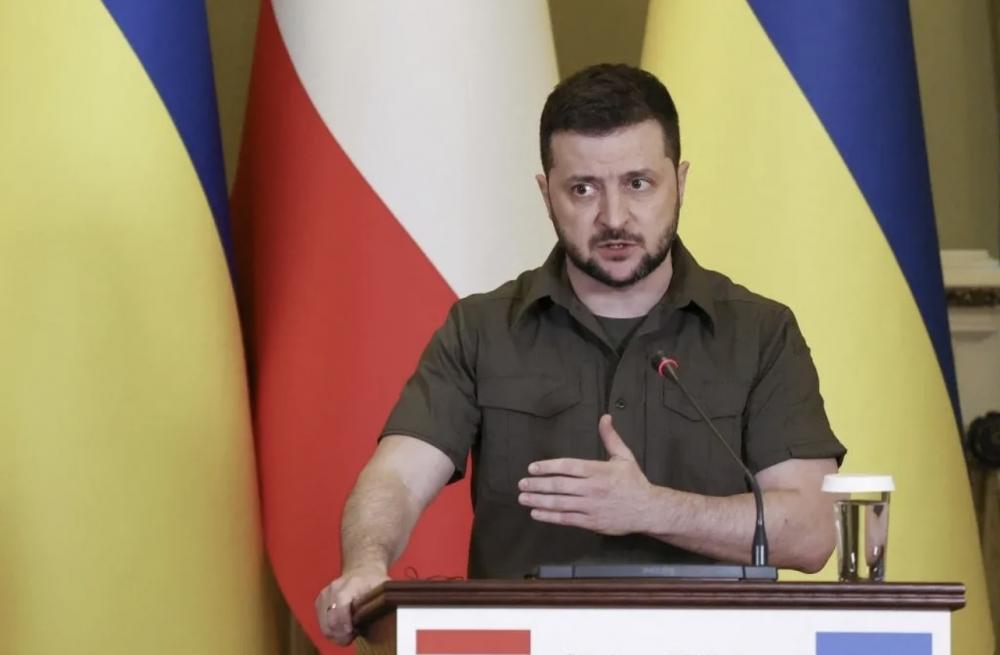 Rússia ataca Ucrânia com mais de 40 drones e 40 mísseis, diz Zelensky