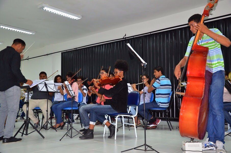 Orquestra Metropolitana seleciona 50 músicos e apoia 40 crianças em Mata de São João