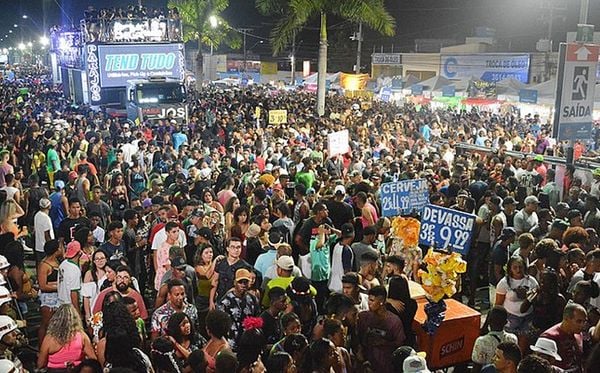 Micareta de Feira 2024 terá Léo, Bell, Daniela, Psirico e mais