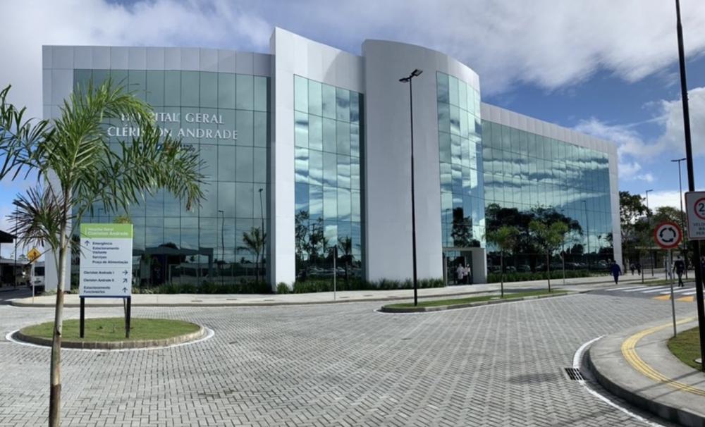 Estudante baleado enquanto voltava da escola morre em hospital