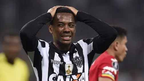 Falco pode ser condenado no Brasil com sentença de Robinho, diz defesa