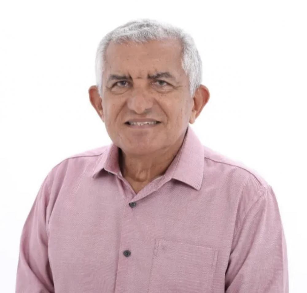 Servidor é alvo de ação judicial após ataques a ex-prefeito de Catu