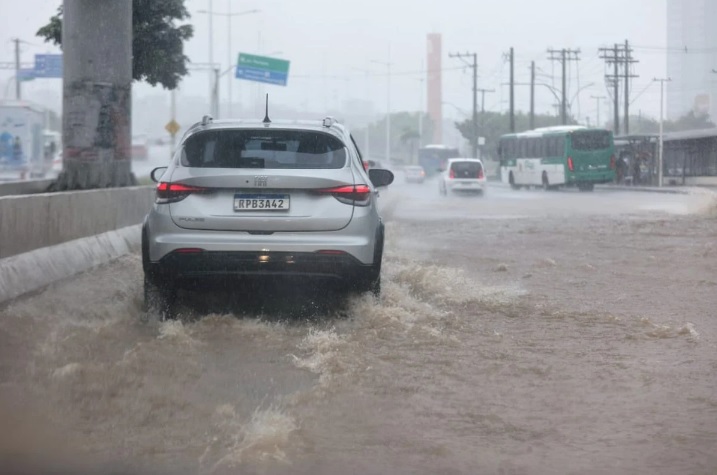 Defesa Civil declara estado de alerta em Salvador por causa das chuvas; previsão é de nuvens de tempestade com trovoadas