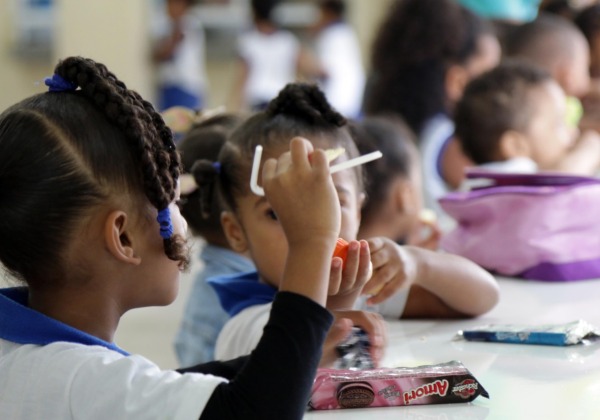 Temporada de chuvas eleva risco de infecções virais em crianças