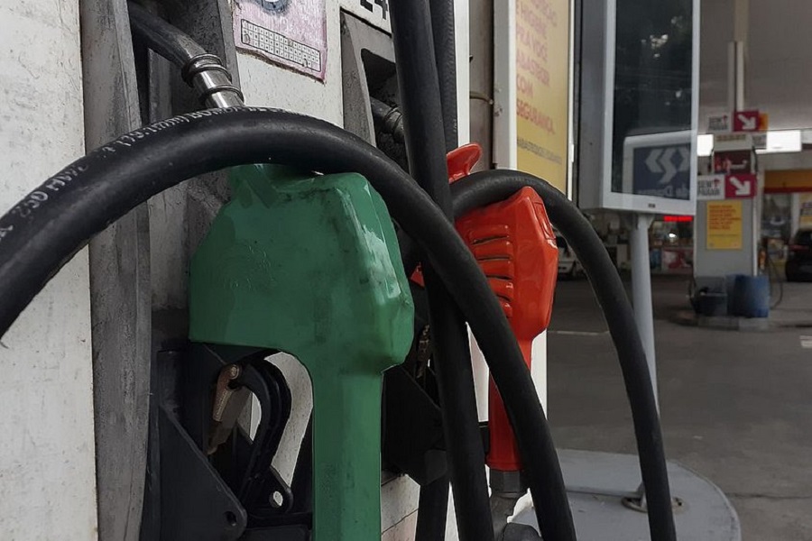 Reajuste no preço da gasolina preocupa e deixa baianos indignados