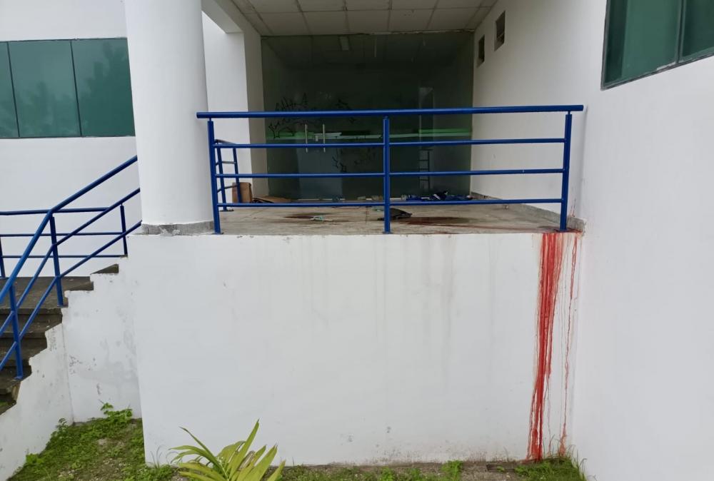 Corpo é encontrado com perfurações de arma de fogo na porta da prefeitura de Dias d'Ávila