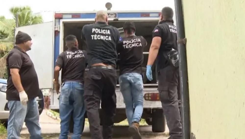 Homem corta mão da mãe após matá-la para sacar dinheiro