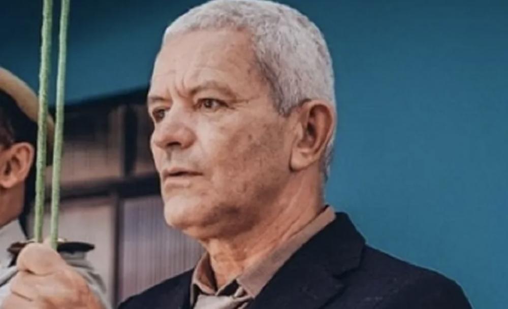 Prefeito de Catu é acusado de superfaturamento em compra de notebooks