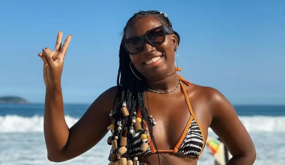 Ex-BBB Leidy Elin é hostilizada em praia: "Não tive reação"