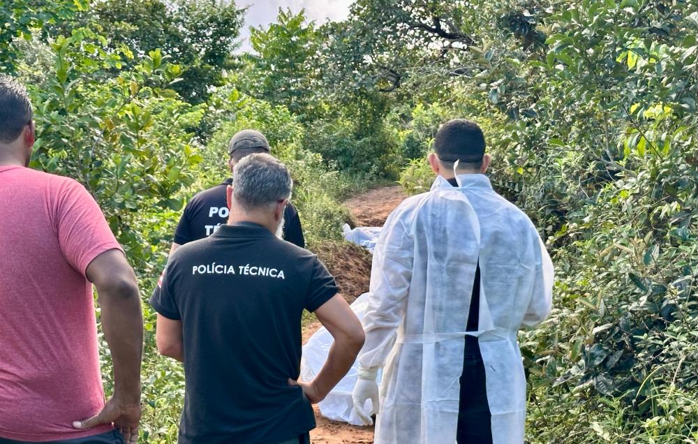 Peritos removem corpos de jovens desaparecidos em Mata de São João