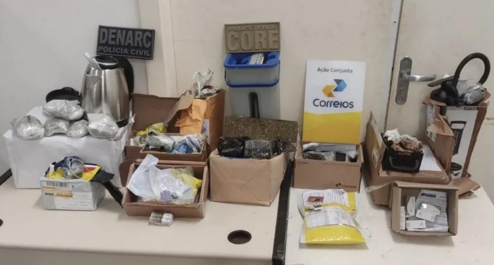 Operação apreende mais de 10 kg de drogas em agência dos Correios