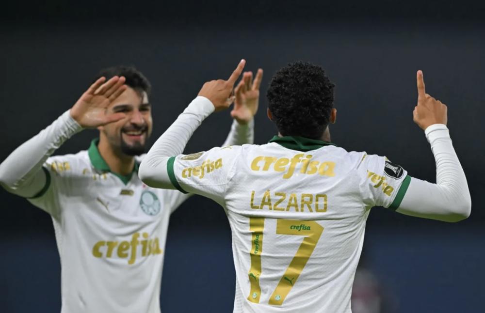 Palmeiras vence Independiente del Valle de virada em Quito