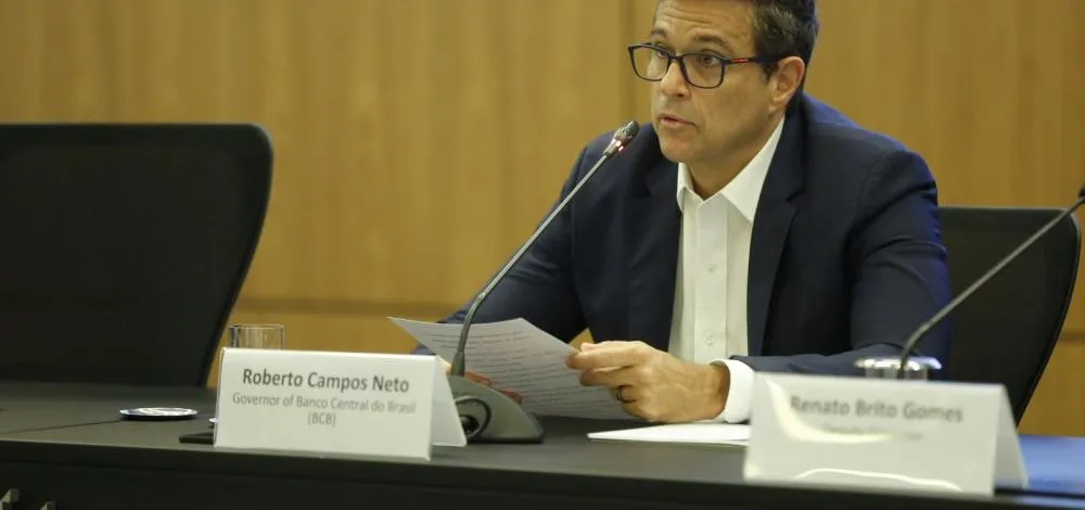 Pix deve chegar a 200 mi de transações por dia em breve, diz Campos Neto