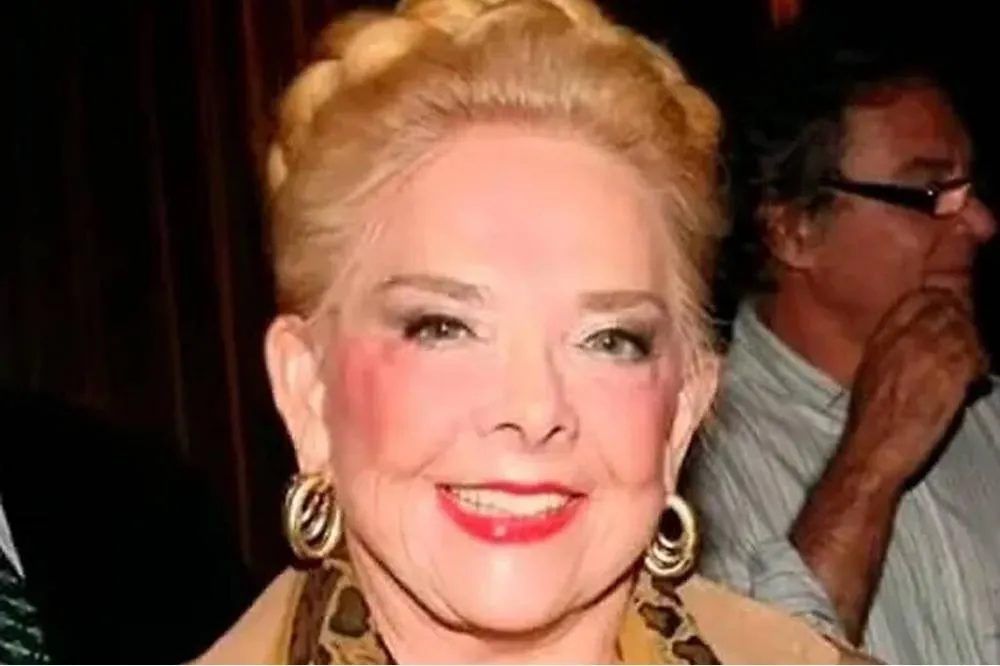 Socialite bilionária de 88 anos acusa ex-motorista de mantê-la presa em apartamento no Rio