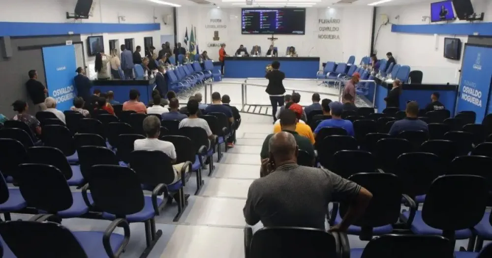 Câmara de Camaçari promulga emenda que aumenta para 23 número de vereadores