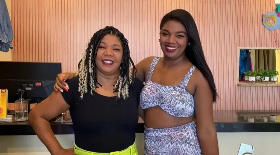 Mãe e irmã de Davi Brito são flagradas em delegacia de Salvador