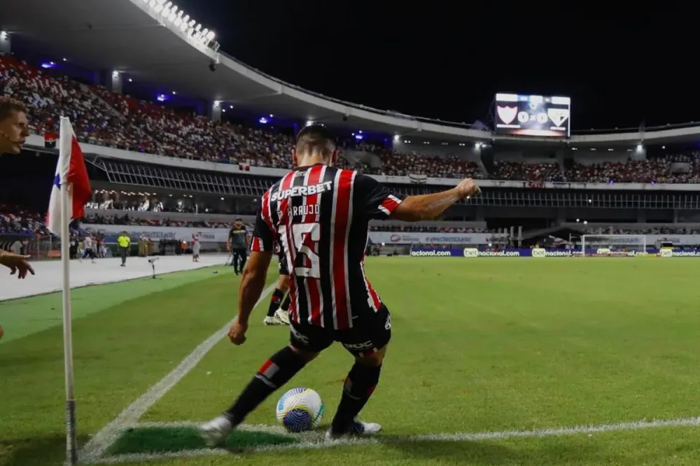 Palmeiras vence no sufoco e São Paulo encaminha vaga para as oitavas