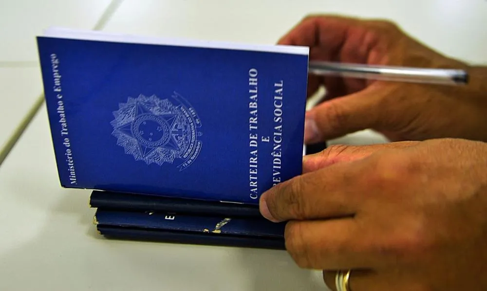 SineBahia divulga vagas de emprego para esta sexta em Dias d’Ávila
