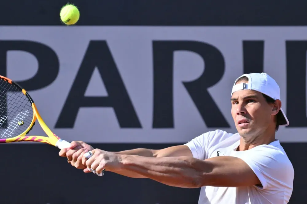 Nadal e Djokovic correm contra o tempo para chegar a Roland Garros