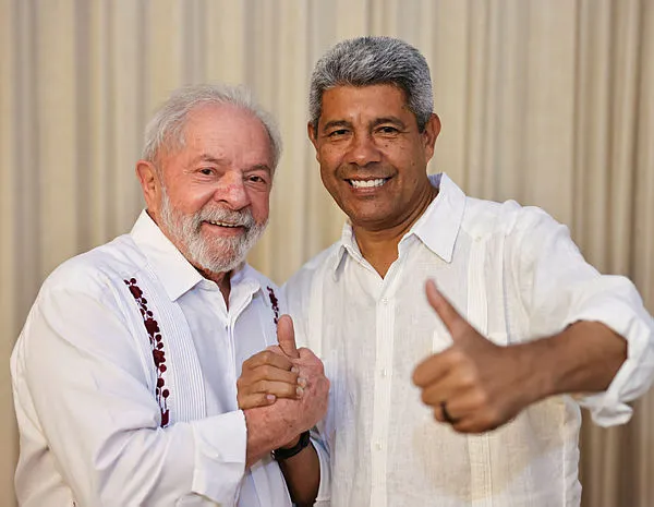 À espera de Lula, Jerônimo chega ao Extremo-Sul e realiza entregas