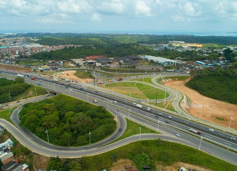 Tráfego na BR324 será alterado para obra de duplicação de adutora
