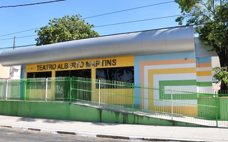 Espetáculo “3 Maneiras de Tocar no Assunto” é encenado no TAM na segunda (13)