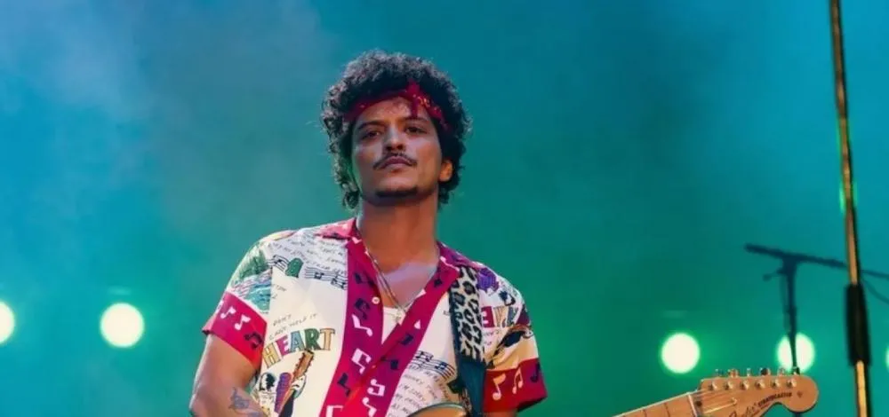 Após negociações com a prefeitura do Rio, Bruno Mars deve anunciar novas datas para show na cidade