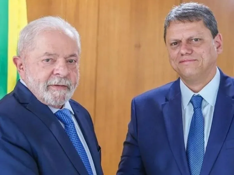 Quaest: Sem Bolsonaro, Lula acumula 46% contra 40% de Tarcísio para 2026