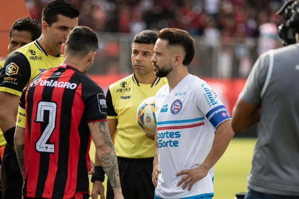 Em comunicado conjunto, Bahia e Vitória apoiam paralisação do Campeonato Brasileiro