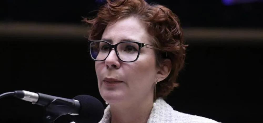 Promotor pede condenação de jornalista perseguido por Carla Zambelli em São Paulo