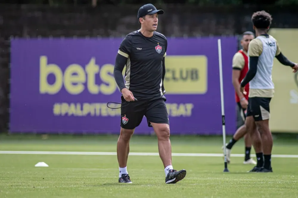 Novo técnico do Vitória busca integrar reforços ao time titular