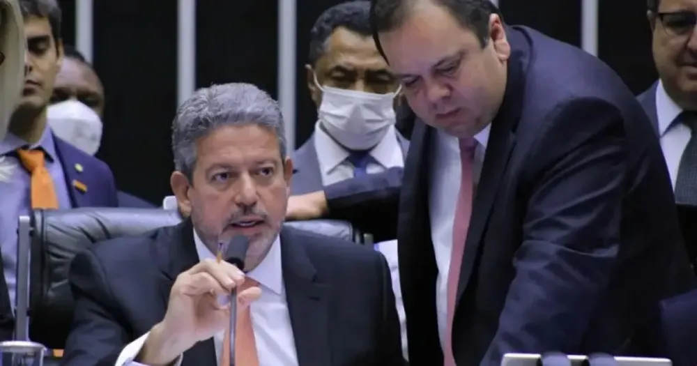 Arthur Lira tem um plano B caso não emplaque Elmar para a presidência da Câmara, diz coluna