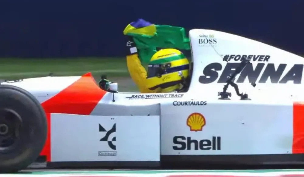 Vettel se emociona ao guiar McLaren de Senna: "Foi incrível"