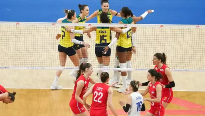 Brasil vence a Sérvia por 3 sets a 0 e segue 100% na Liga das Nações