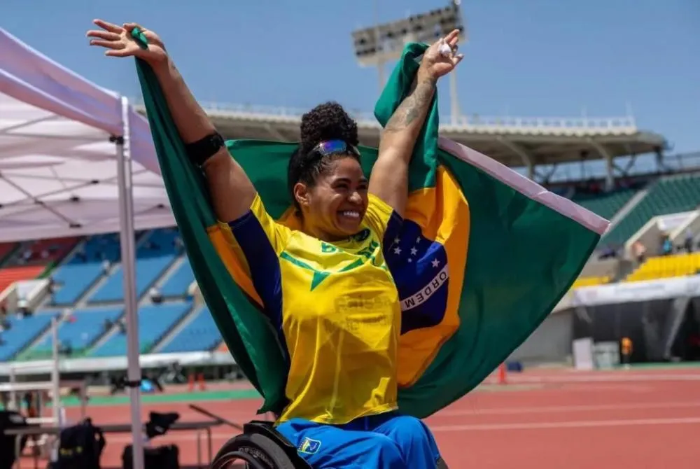 Baiana quebra recorde e garante medalha de ouro no Mundial Paralímpico