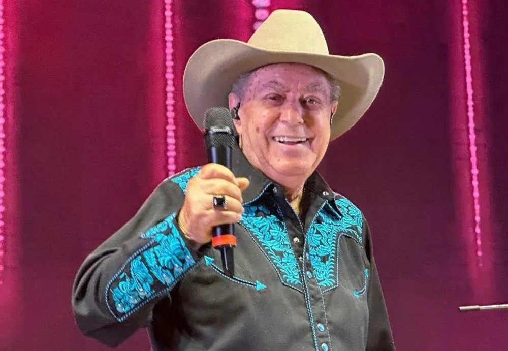 Cantor sertanejo Milionário é internado às pressas após sofrer AVC isquêmico