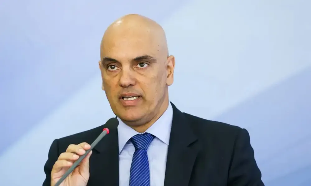 "Não há previsão", garante Moraes sobre adiamento de eleição no RS