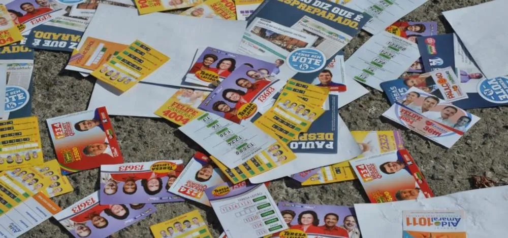 TSE permite a distribuição de santinhos em feiras livres, mas sem poluição visual