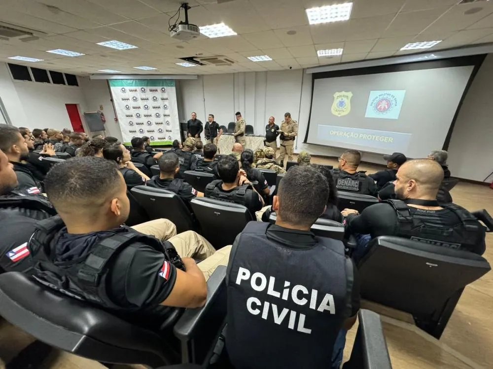 Polícia faz operação contra traficantes em conjunto habitacional de Salvador
