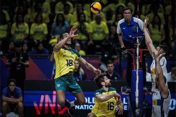  Com erro de arbitragem, Brasil amarga derrota para Itália no tie-break