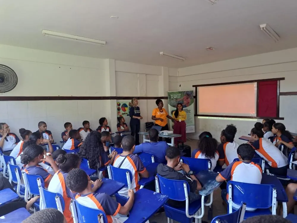 Projeto Semear & Colher promove palestra em apoio à Campanha Maio Laranja