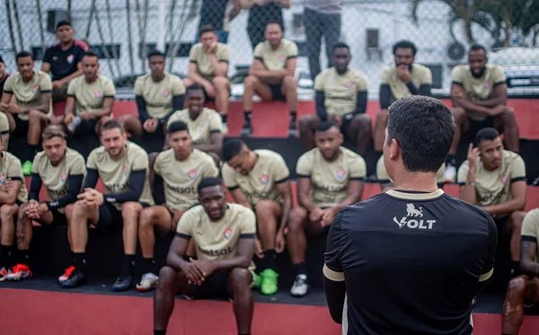 Vitória não perdia cinco jogos seguidos desde o Brasileirão de 2010