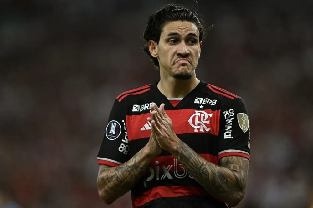 Flamengo atropela Millonarios e vai às oitavas em 2º no Grupo E