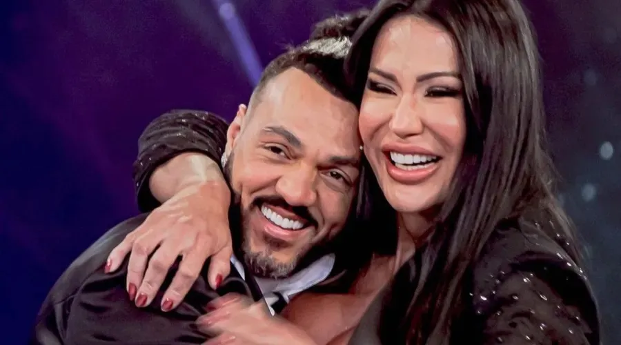 Gracyanne revela que conversa com Belo mesmo após a separação