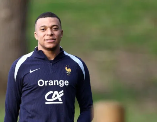 Real Madrid iniciará vendas de camisas de Mbappé em julho