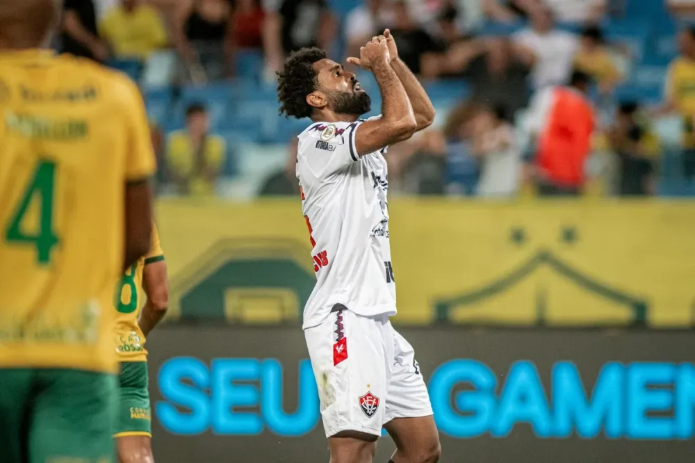 Pouco inspirado, Vitória empata sem gols com o Cuiabá e continua sem vencer no Brasileirão