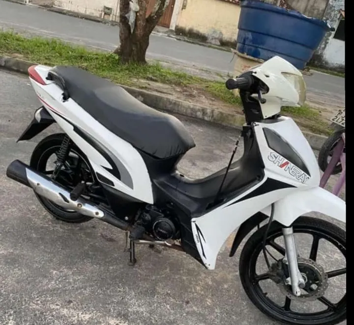 Homem tem moto furtada no Centro de Dias d'Ávila