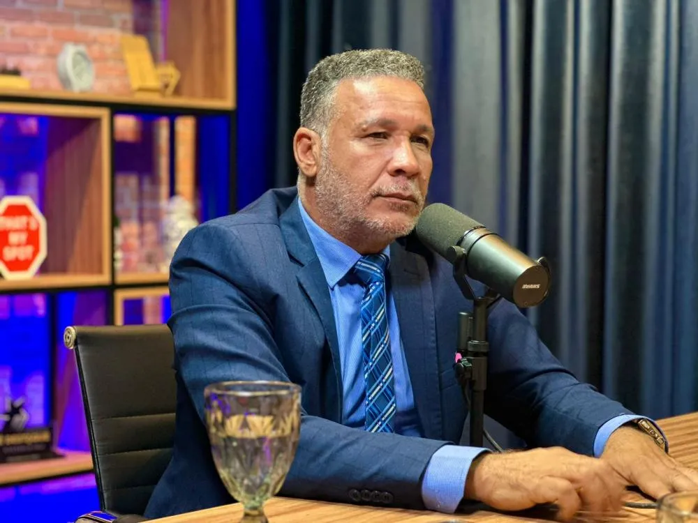 Pastor Sandro anuncia criação da Casa da Mulher para atender vítimas de violência